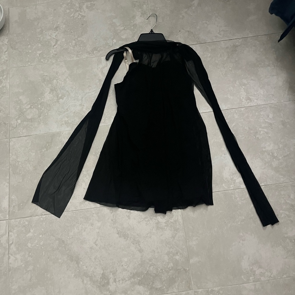 Black curtain call modern costume - Picture 3 of 3
